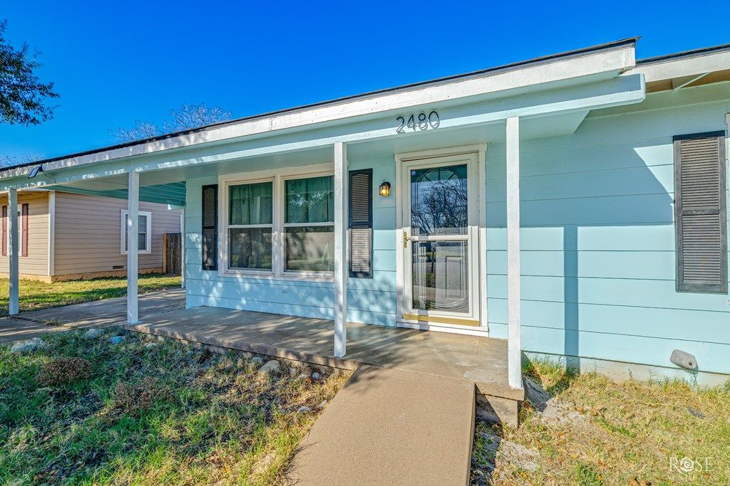 Image 7 of property listing at 2480 Baylor Ave, San Angelo, TX 76904