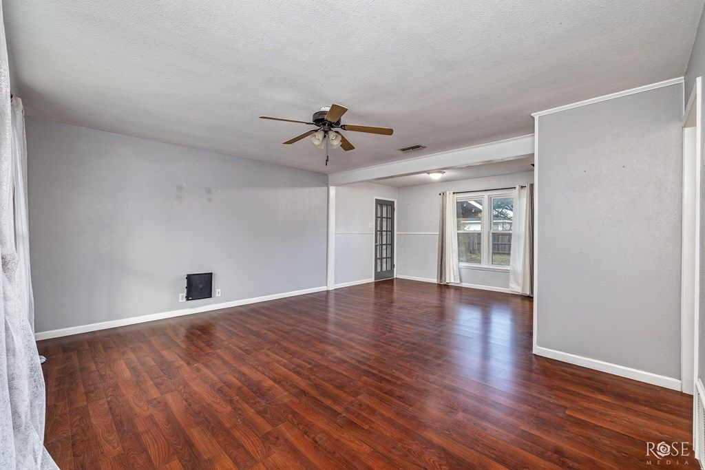 Image 8 of property listing at 2480 Baylor Ave, San Angelo, TX 76904