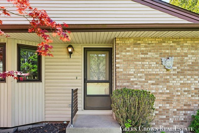 580 Gardenview Drive, Byron Center, MI 49315