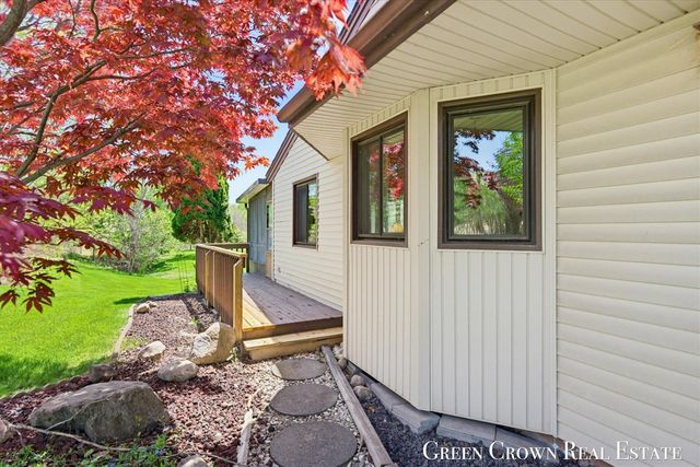 580 Gardenview Drive, Byron Center, MI 49315