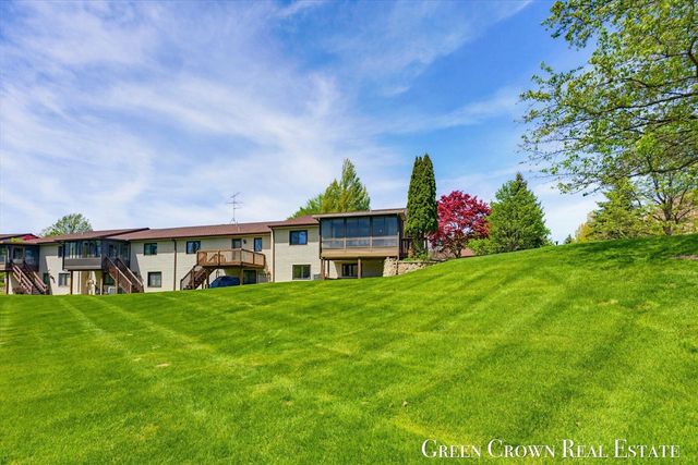 580 Gardenview Drive, Byron Center, MI 49315