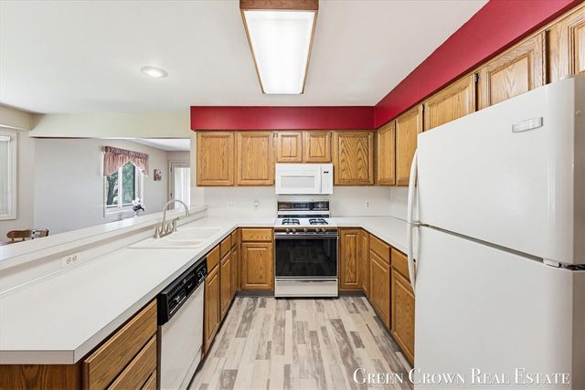 580 Gardenview Drive, Byron Center, MI 49315