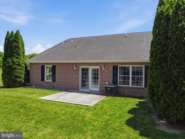 456 MOSS SPRING AVENUE, Greencastle, PA 17225