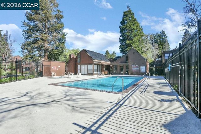 896 Camelback Place, Pleasant Hill, CA 94523