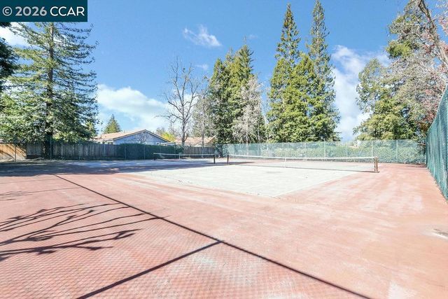 896 Camelback Place, Pleasant Hill, CA 94523