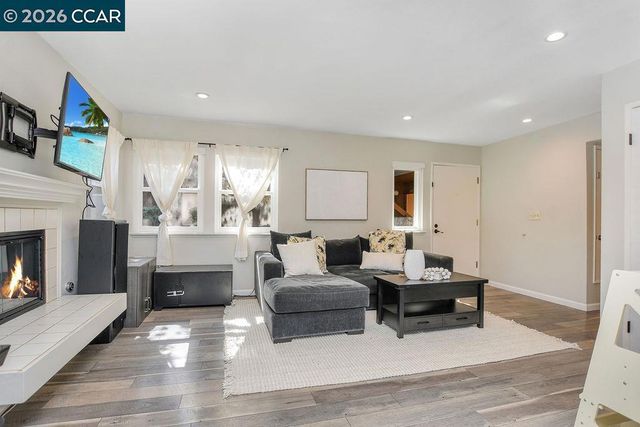 896 Camelback Place, Pleasant Hill, CA 94523