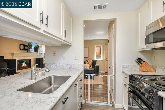 896 Camelback Place, Pleasant Hill, CA 94523