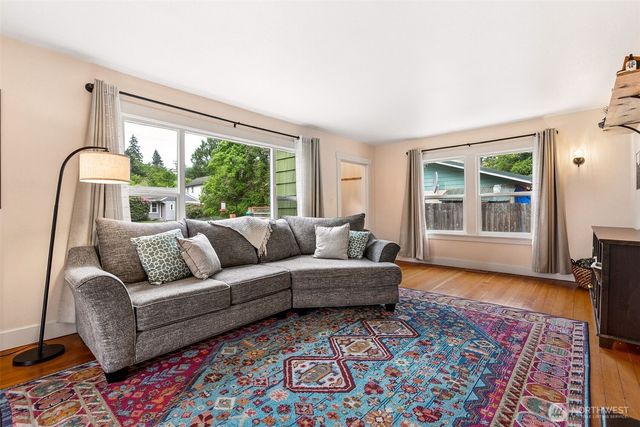 1022 Brawne Avenue NW, Olympia, WA 98502