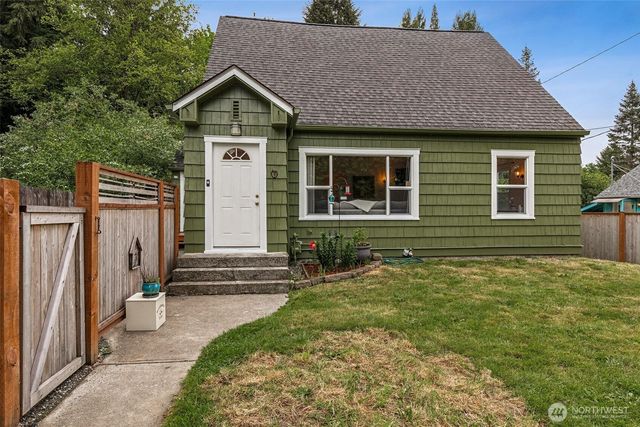 1022 Brawne Avenue NW, Olympia, WA 98502