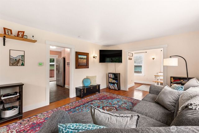 1022 Brawne Avenue NW, Olympia, WA 98502