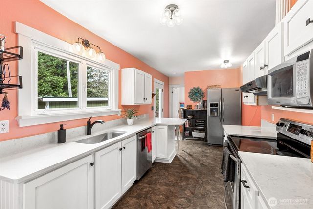 1022 Brawne Avenue NW, Olympia, WA 98502
