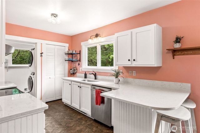 1022 Brawne Avenue NW, Olympia, WA 98502