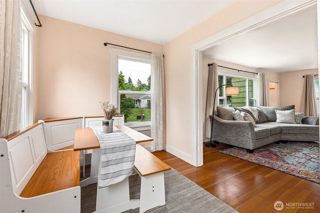 1022 Brawne Avenue NW, Olympia, WA 98502