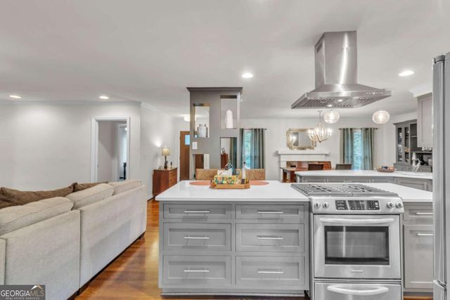 4374 Peachtree Dunwoody Road NE, Atlanta, GA 30342