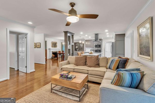 4374 Peachtree Dunwoody Road NE, Atlanta, GA 30342