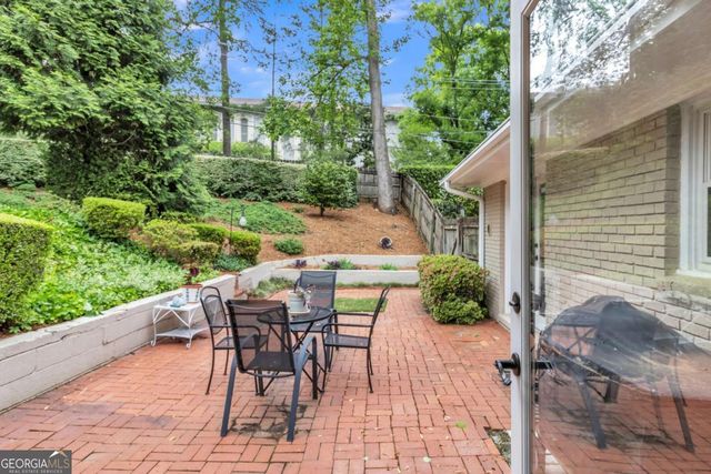 4374 Peachtree Dunwoody Road NE, Atlanta, GA 30342