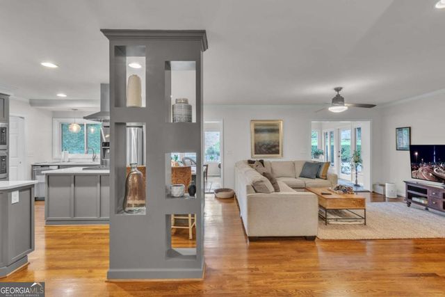4374 Peachtree Dunwoody Road NE, Atlanta, GA 30342