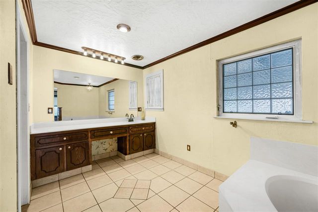 1121 NW Birch Ave, Lawton, OK 73507