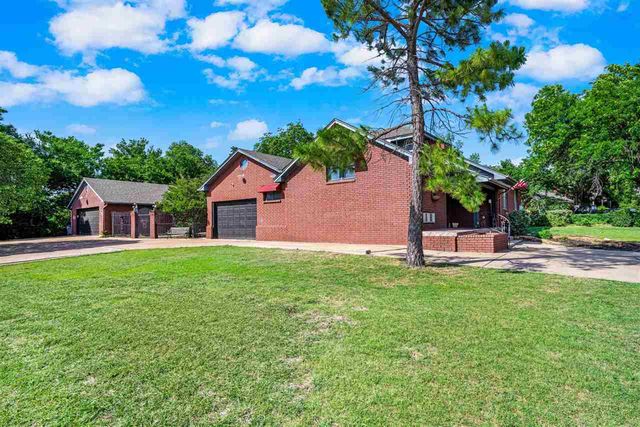 1121 NW Birch Ave, Lawton, OK 73507