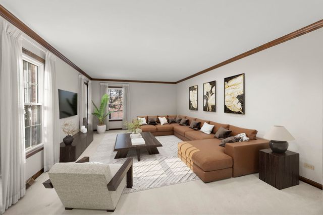 19W140 Avenue Chateaux, Oak Brook, IL 60523