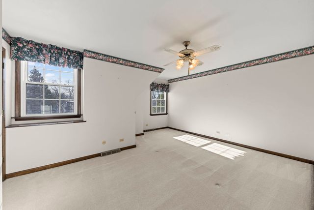 19W140 Avenue Chateaux, Oak Brook, IL 60523