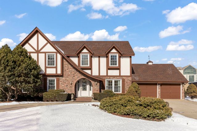 19W140 Avenue Chateaux, Oak Brook, IL 60523