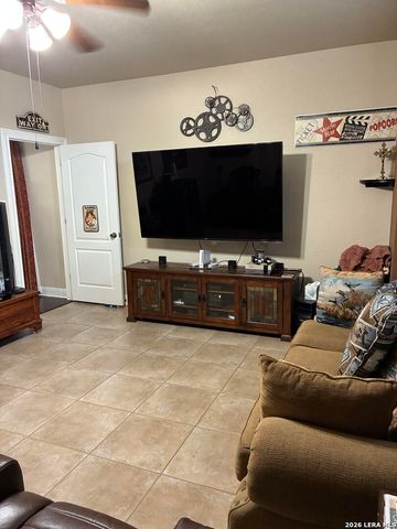 849 Santa Cruz, New Braunfels, TX 78132