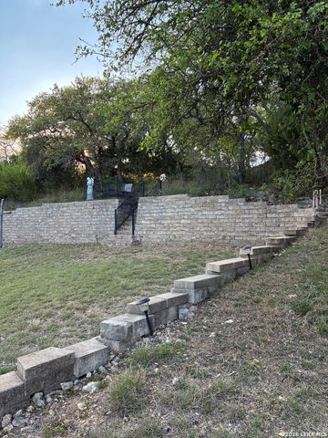 849 Santa Cruz, New Braunfels, TX 78132