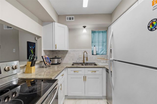 7900 Westheimer Road 216, Houston, TX 77063