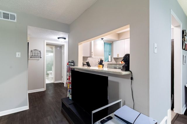 7900 Westheimer Road 216, Houston, TX 77063