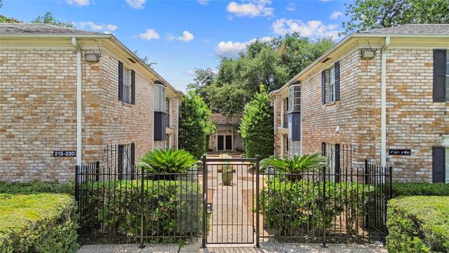 7900 Westheimer Road 216, Houston, TX 77063