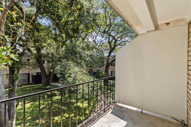 7900 Westheimer Road 216, Houston, TX 77063