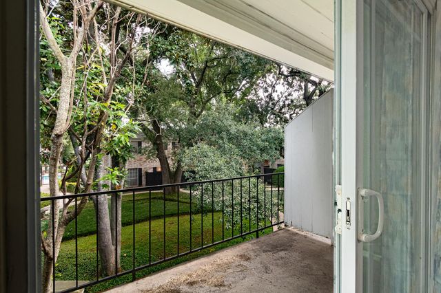 7900 Westheimer Road 216, Houston, TX 77063