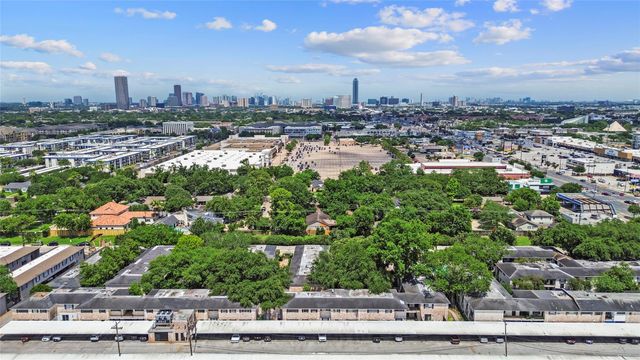 7900 Westheimer Road 216, Houston, TX 77063