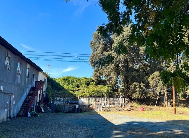 13911 River Road Rd, Walnut Grove, CA 95690