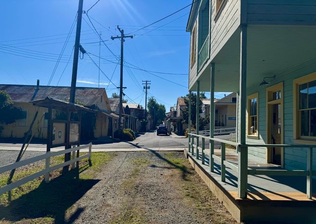 13911 River Road Rd, Walnut Grove, CA 95690