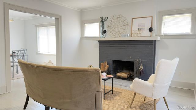 214 E Hazelhurst Street, Ferndale, MI 48220