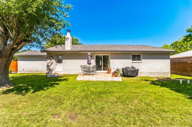 213 Clear Springs RD, Georgetown, TX 78628