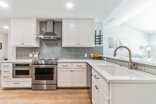 213 Clear Springs RD, Georgetown, TX 78628