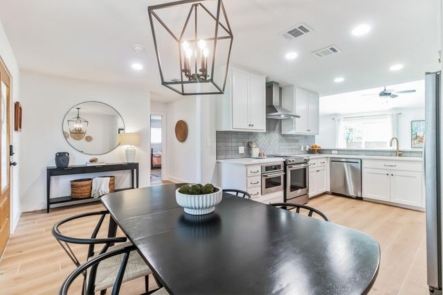 213 Clear Springs RD, Georgetown, TX 78628