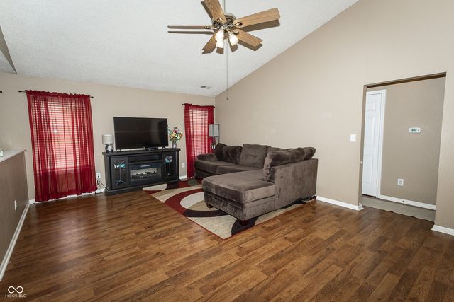 1782 Cold Spring Drive, Brownsburg, IN 46112