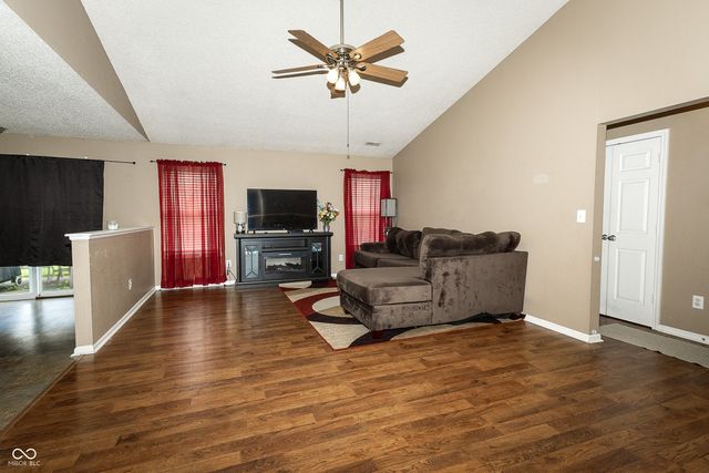 1782 Cold Spring Drive, Brownsburg, IN 46112