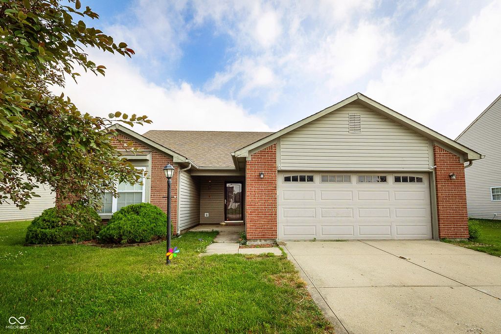 1782 Cold Spring Drive, Brownsburg, IN 46112