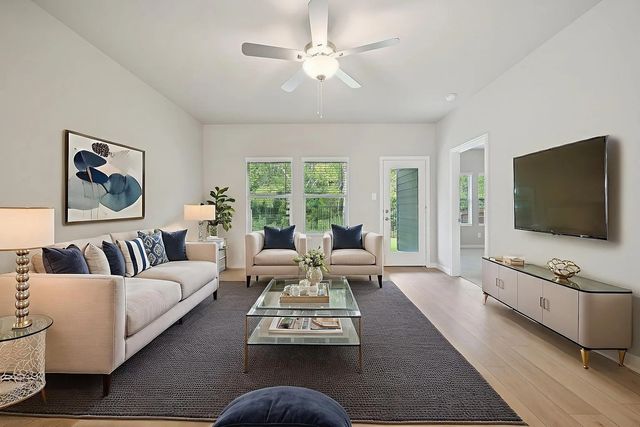 524 Clover Creek Drive, Mckinney, TX 75071