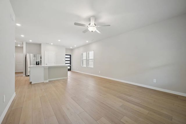 524 Clover Creek Drive, Mckinney, TX 75071