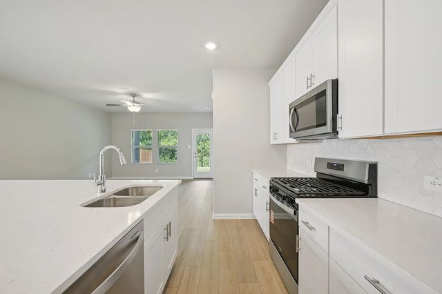 524 Clover Creek Drive, Mckinney, TX 75071