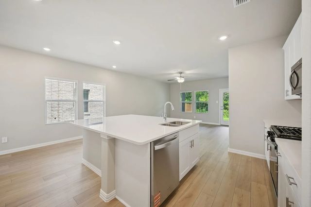 524 Clover Creek Drive, Mckinney, TX 75071