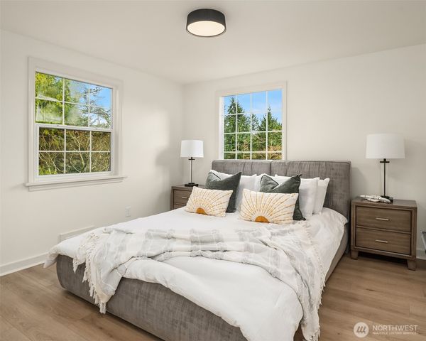 12517 22nd Avenue NE, Seattle, WA 98125