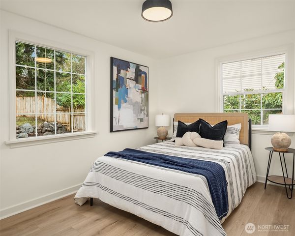 12517 22nd Avenue NE, Seattle, WA 98125