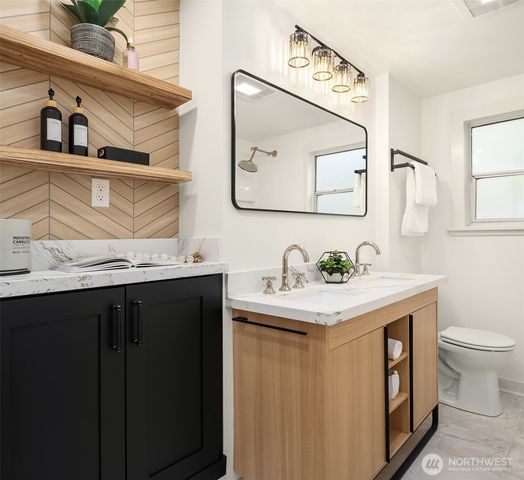 12517 22nd Avenue NE, Seattle, WA 98125